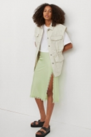Lace-trimmed satin skirt 8.00 €