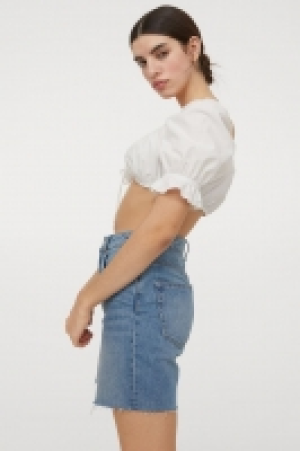 High Waist Bermuda shorts 10.00 €