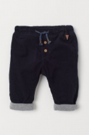Fully lined corduroy trousers 6.00 €