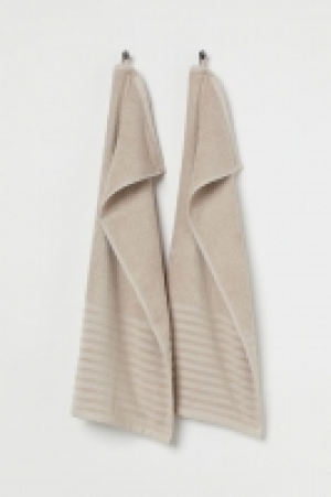 2-pack hand towels 7.00 €