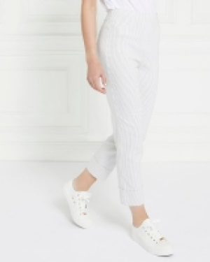 Gallery Stitch Detail Capri 10.00 €
