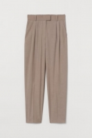 Crease-leg trousers 14.00 €