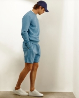 Raw Edge Shorts 5.00 €