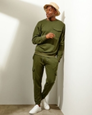 Pocket Crew Neck Sweatshirt