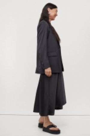 HM  Calf-length satin skirt