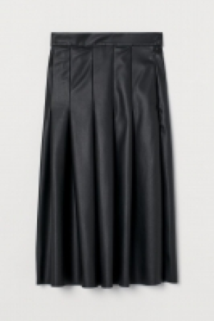 Imitation leather skirt 21.00 €