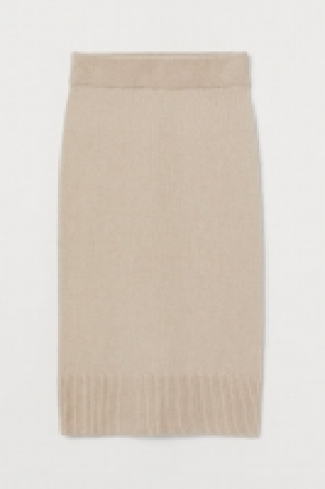 Knitted skirt 18.00 €