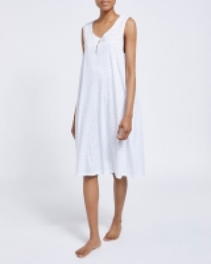 Anglaise Cotton Nightdress 7.00 €