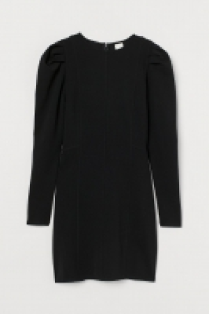 Fitted dress 13.00 €