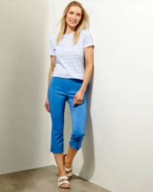 Pull On Stretch Crop Trousers 7.00 €