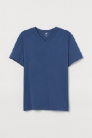Slim Fit V-neck T-shirt 5.00 €