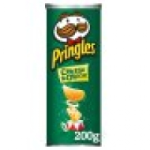 Pringles Cheese & Onion Crisps 200G 2.50 €