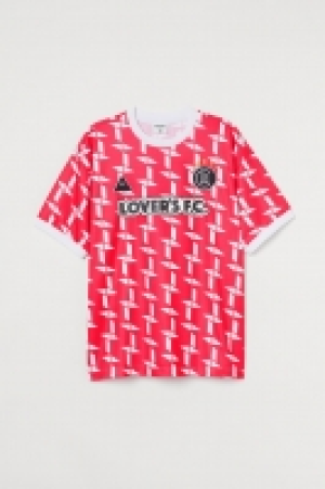 Short-sleeved football shirt 11.00 €