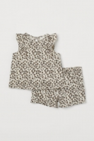 2-piece frill-trimmed set 5.00 €