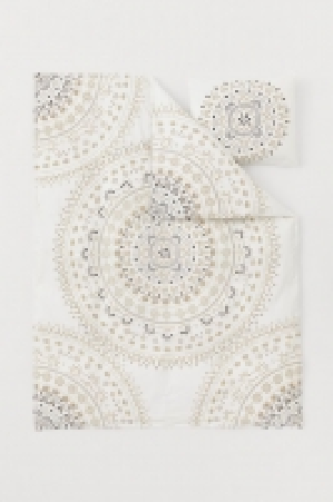 Patterned single duvet cover set 17.00 €