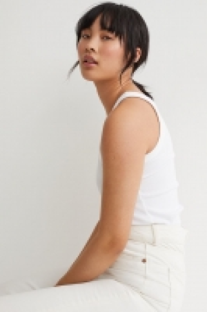 Ribbed vest top 5.00 €