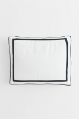 HM  Egyptian cotton pillowcase