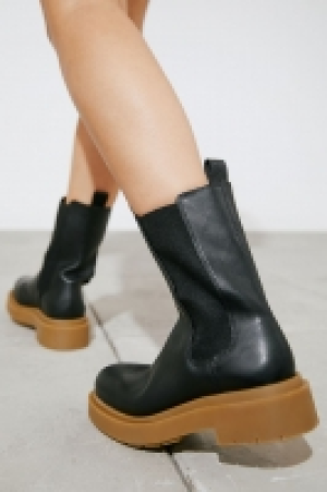 Platform Chelsea boots 18.00 €