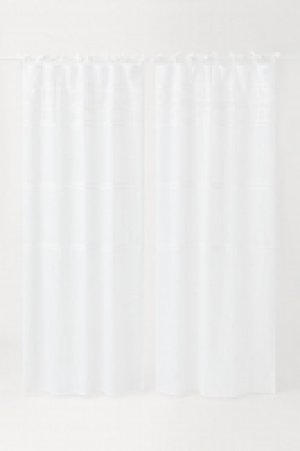 HM  2-pack lace-detail curtains