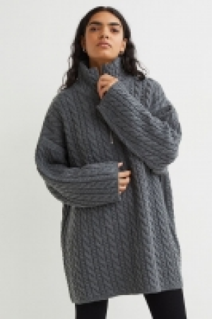 Wool-blend cable-knit jumper 33.00 €