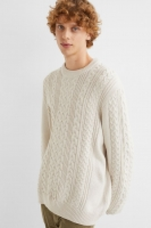 Relaxed Fit cable-knit jumper 15.00 €