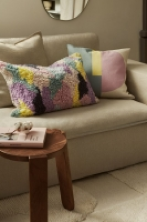 HM  Pastel-coloured cushion cover
