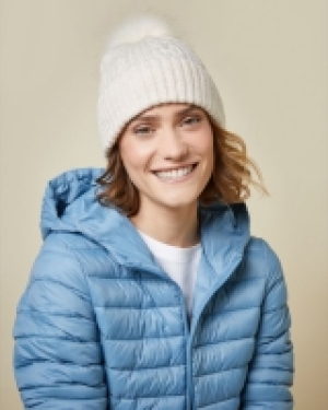 Cable Knit Hat 5.00 €