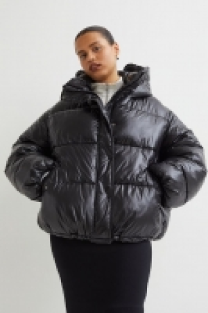 Hooded puffer jacket 37.00 €
