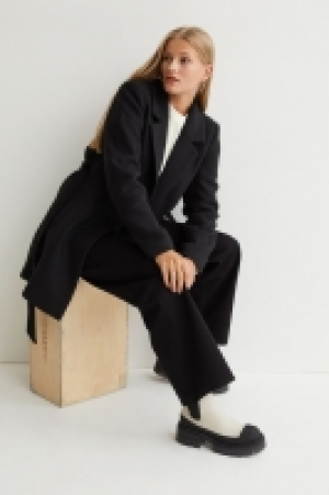 Tie-belt coat 37.00 €