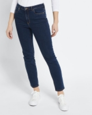 Mid Rise Essential Straight Fit Jeans 12.00 €