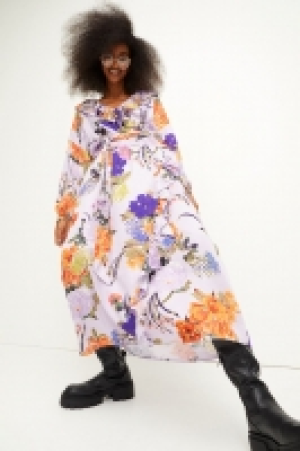 Flounce-trimmed dress 25.00 €
