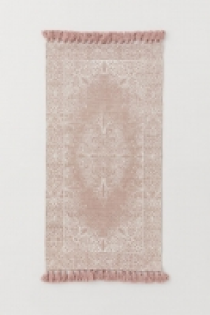 Tasselled cotton rug 21.00 €