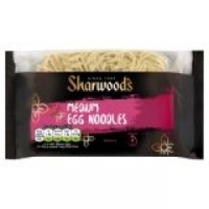 Sharwoods Medium Egg Noodles