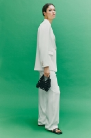 Wide trousers 23.00 €