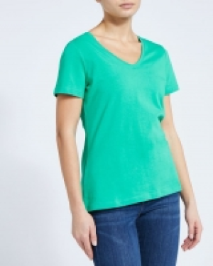 Stretch V-Neck T-Shirt 2.00 €
