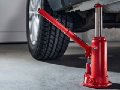 Hydraulic Bottle Jack 17.99 €