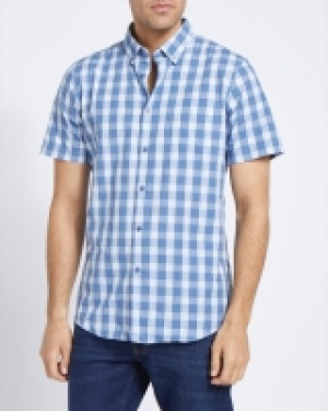 Slim Fit Short-Sleeved Shirt 5.00 €