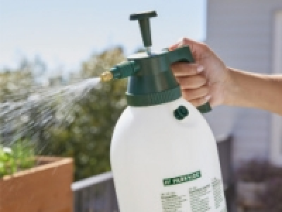 Garden Pressure Sprayer 2.99 €