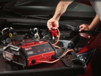 Car Battery Charger < Jump Starter 54.99 €