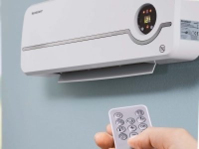 Wall-Mounted Ceramic Fan Heater 47.99 €