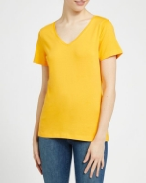 Stretch V-Neck T-Shirt 1.00 €