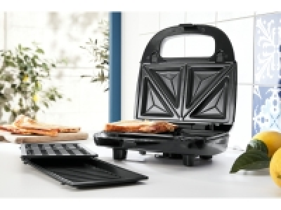 750W Sandwich Toaster 19.99 €