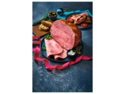 Irish Roast Ham with Honey < Clove Glaze