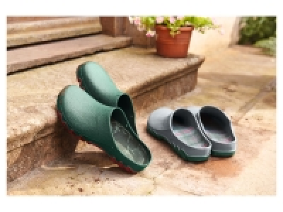 Ladies Garden Clogs 7.99 €