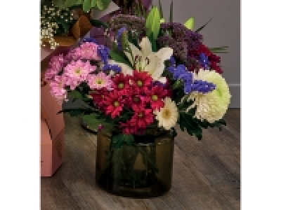 Blueberries < Cream Bouquet
