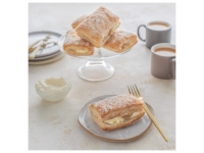 Cream Apple Turnovers