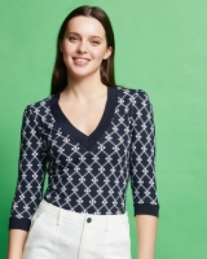Savida V-Neck Jacquard Top