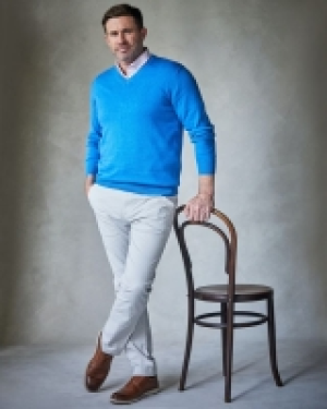 Regular Fit Cotton V-Neck Jumper 12.00 €