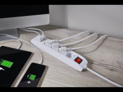 4 Socket Extension Lead with USB