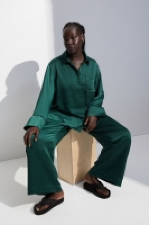 Satin pyjamas 39.99 €